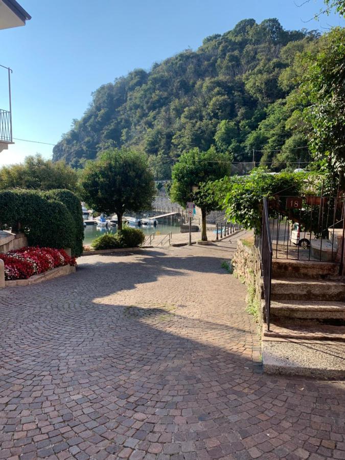 La Feriolina - Appartamento Al Lago Con Giardino Privato บาเวโน ภายนอก รูปภาพ